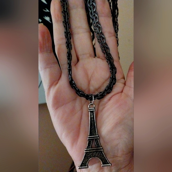 Eiffel Tower Pendant Necklace - Picture 6 of 12